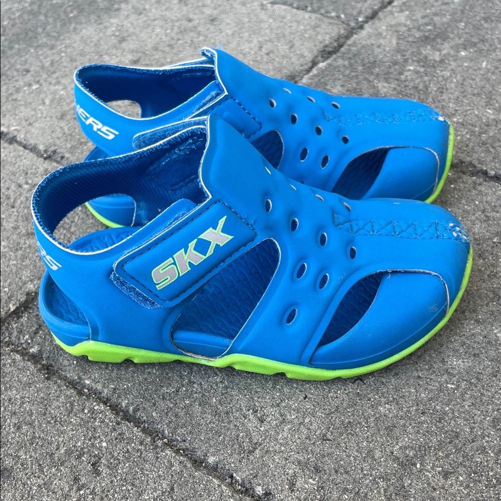 Skechers Side Wave Kids Closed Toe Sandals